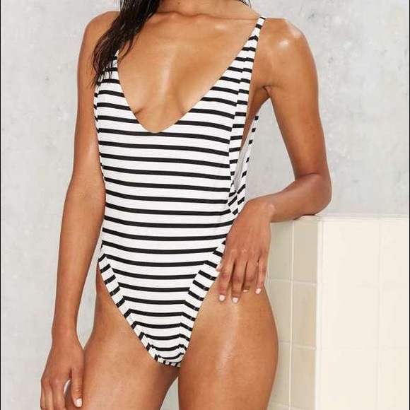 🆕 Nasty Gal Between the Lines Swimsuit - Size S - Picture 2 of 6